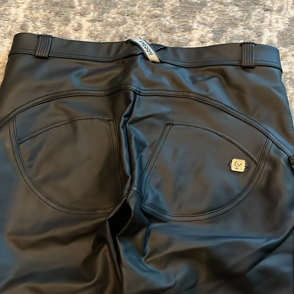 Freddy Faux Leather black pants size 10 - Picture 8 of 13